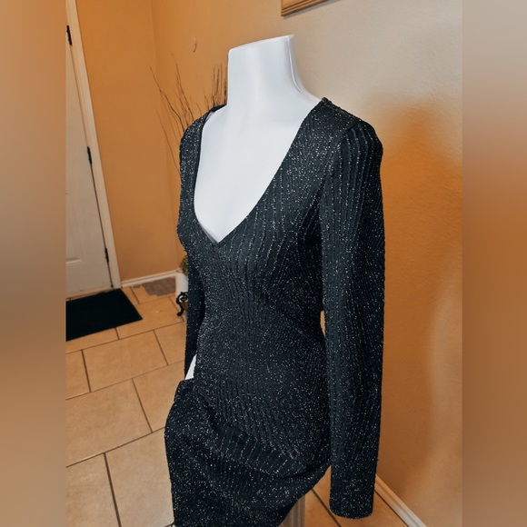 Black Midi dress - Picture 2 of 4